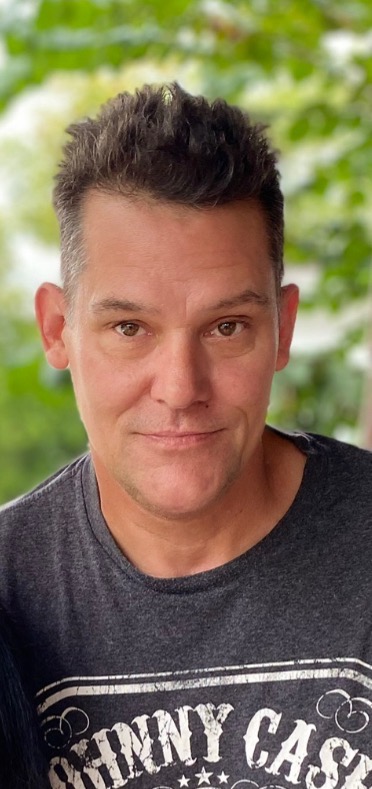 Memorial photo of John Lahut